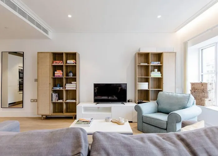Lovely Room - Coven Garden